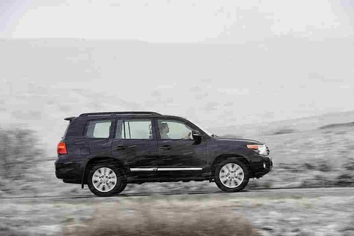 Toyota land cruiser 200 - , v8