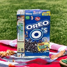 Oreo O's Flattened Cereal Box With Photomosaic Poster vintage 1995