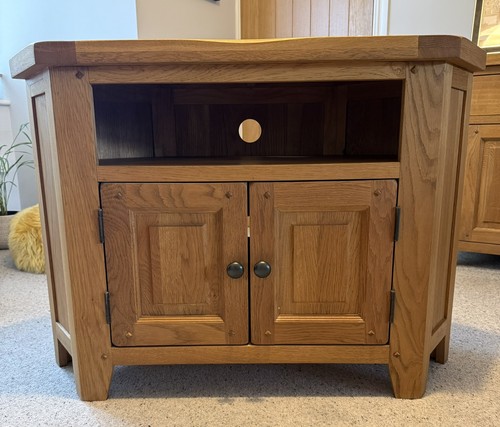 Rustic oak corner unit - rustic, tv