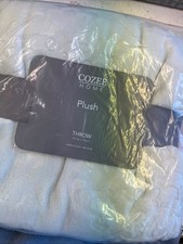 COZEE HOME plush throw , light