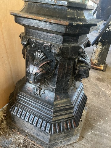 Cast lamp post - cast,