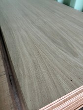 Oak Veneer MDF Crown Cut