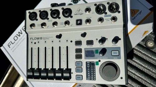 Behringer flow digital mixer - 8,