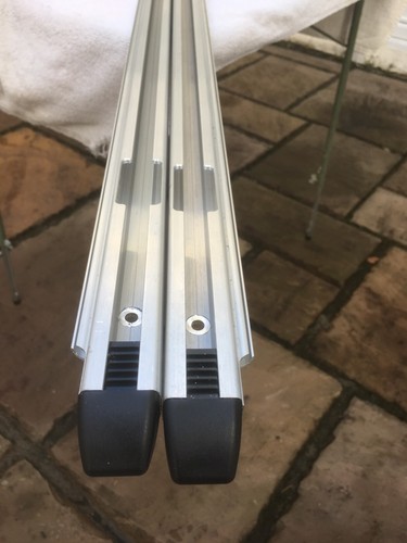 Roof rail x2 - roof,