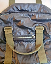 Kipling Hand Bag Medium Sized Khaki/ Olive Green Detachable Shoulder Strap Zip