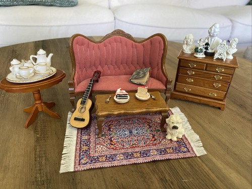 Dolls house sitting - house,