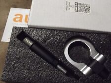 Anodized aluminium rear towing