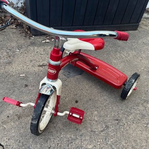 Radio flyer tricycle - radio,