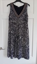 MINUET PETITE Embellished V Neck Black & White A-Line Sleeveless Dress Size 14