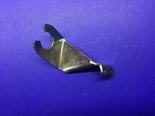 9990093400 . VAG, GM, Accelerator bracket. Weber 32/34 DMTL.