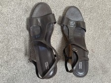 Marks And Spencer Brown Wedge Sandles Size 7 1/2 7.5 3.5 Inches High
