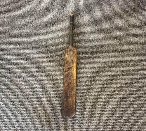 Vintage english aquila cricket - aquila,