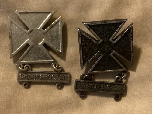 Vtg lot pins world - vtg, war