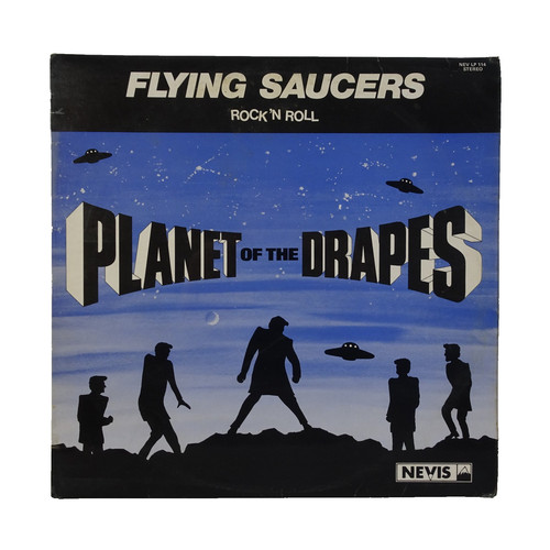 Flying saucers planet - flying,