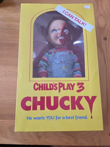 Mezco chucky doll child - mezco, play