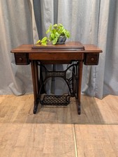Antique 1923 Singer Treadle Sewing Machine Table