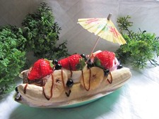 FAKE ARTIFICIAL BANANA SPLIT