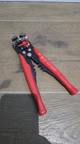 Automatic wire strippers - automatic,