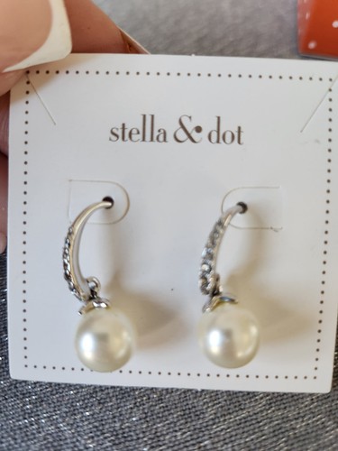 Stella dot ladies - &,