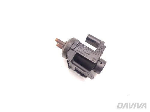 Bmw air intake vacuum valve - x5,