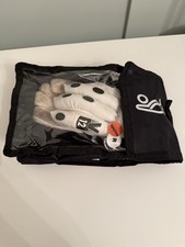 Slazenger Youth Cricket Gloves