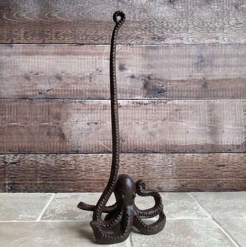 Cast iron octopus - iron, loo