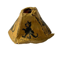 ANTIQUE DOLL'S HOUSE FELIX THE CAT LAMPSHADE, 2.7 CM TALL