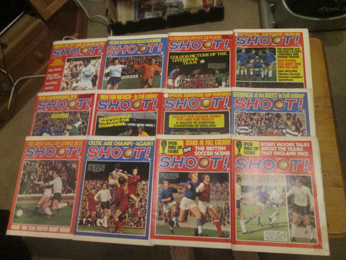 Shoot football magazines - 12,