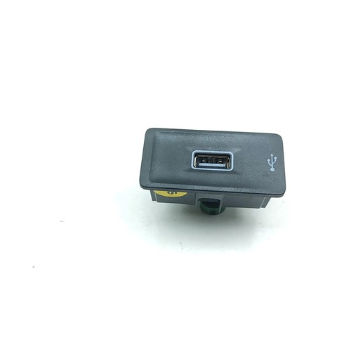 Volkswagen touareg usb port - volkswagen, cr