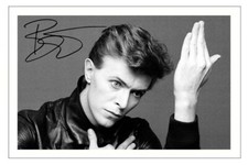 DAVID BOWIE Signed Autograph