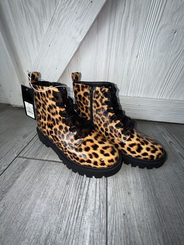 Art class leopard print - art,