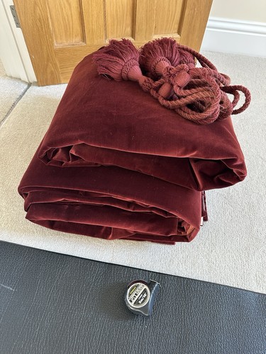 Red velvet bespoke made - bespoke, to