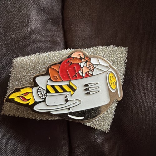 Pin vintage docteur - pin's,