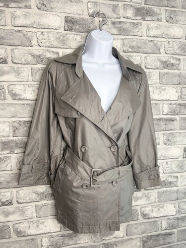 Grey belted button - belted, up