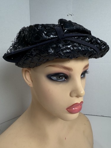 Vintage cloche woven hat - woven,