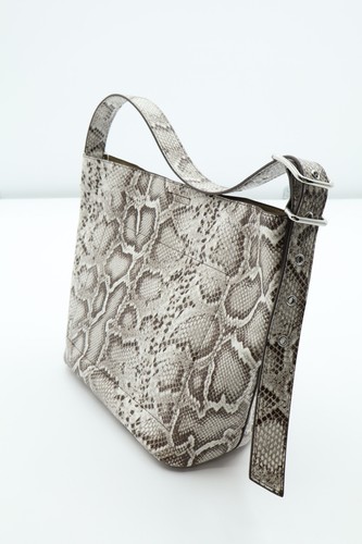 Shoulder bag size x - shoulder,
