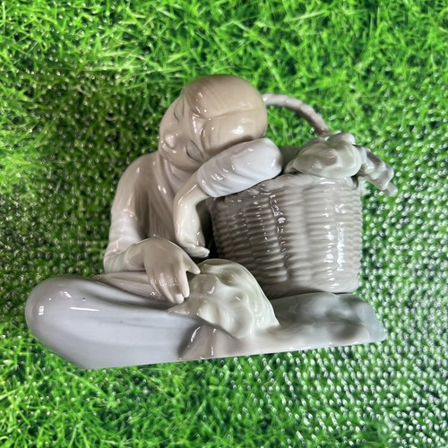 Lladro retired matte - retired,