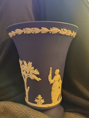 Beautiful wedgwood jasperware - beautiful,