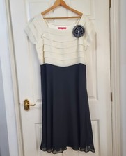 👠 Jacques Vert Stunning