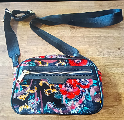 Pavers floral canvas crossbody - pavers,