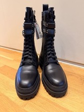 Women’s Zara Military