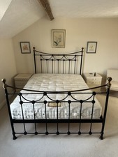 king sized bed with Vi Spring Mattress