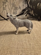Schleich howling male grey