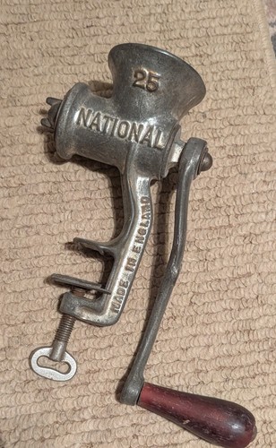 Vintage spong meat - spong, mincer