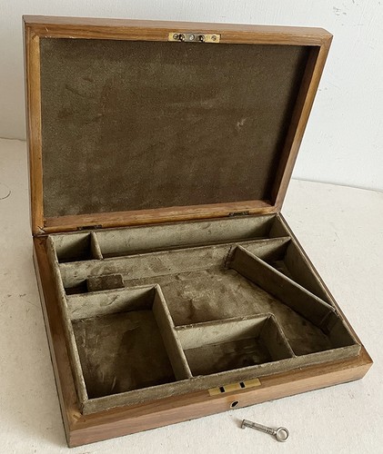 Antique case take - to,