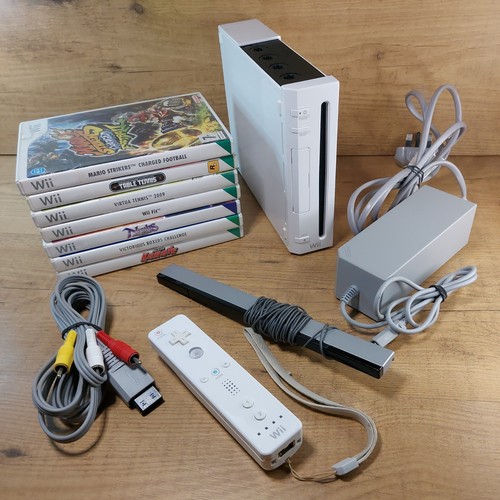 Nintendo wii console - nintendo,