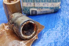 New old stock NOS VW Splitscreen van bus front spindle link pin bearing and race