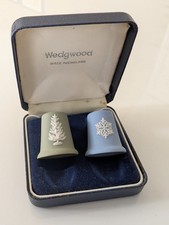 Wedgewood thimbles blue and