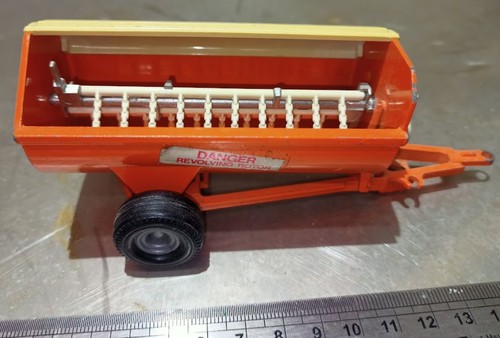 Britains howard rotaspreader - britains,