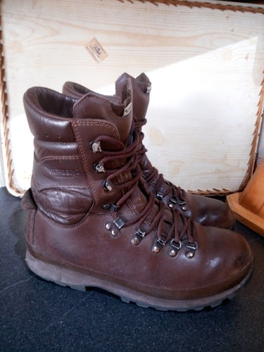 Altberg defender combat - altberg,